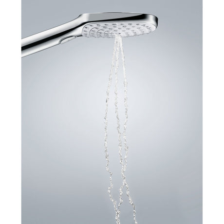 Pommeau de douche Grohe, couleur chromée, jet d'eau visible