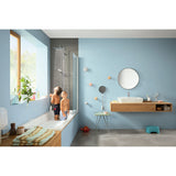 Douche Grohe, système de douche moderne chromée dans salle de bain bleue