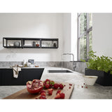 Mitigeur cuisine Grohe, robinet chromé, design moderne, couleur argenté.