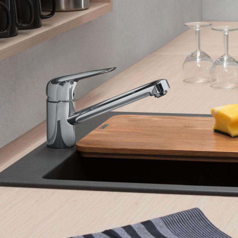Mitigeur chromé Grohe, robinet de cuisine, couleur argent, design moderne