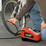 Compresseur d'air Black+Decker rouge pour vélo, outil gonfleur portable