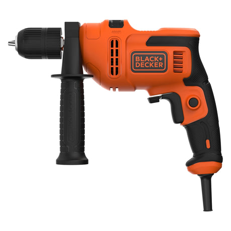 Perceuse électrique Black+Decker orange et noire, outil électroportatif avec poignée latérale.