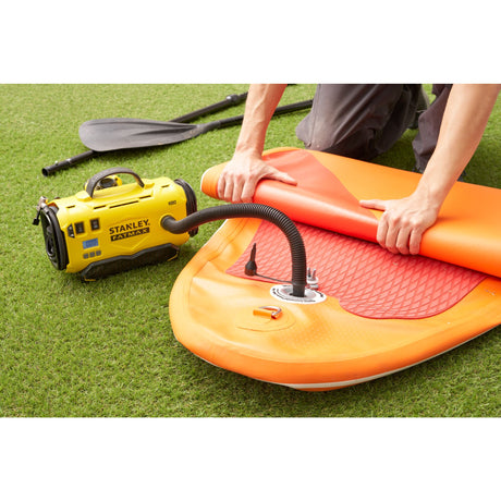Gonfleur électrique jaune Stanley, type pompe à air, pour paddle orange
