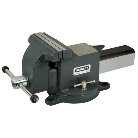 étau en métal gris de la marque Stanley, outillage robuste pour atelier