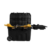 Coffre à outils Stanley noir, grande capacité, ouvert, avec outils jaunes visibles