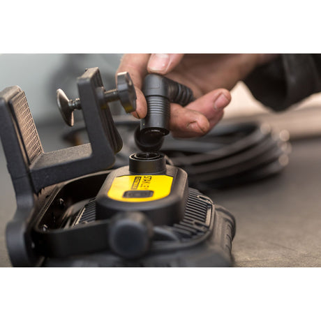 Lampe de chantier noire et jaune Stanley, projecteur LED portable, marque visible