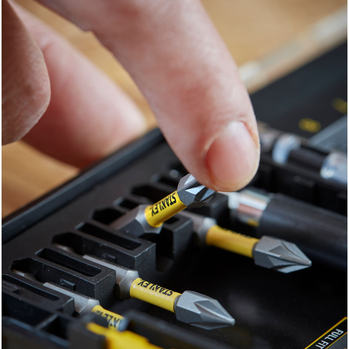 Embouts de vissage Stanley, accessoires outillage, couleur gris et jaune, en coffret