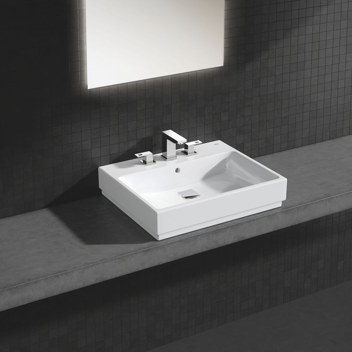 Lavabo blanc Grohe, rectangulaire, robinetterie chromée, salle de bain moderne