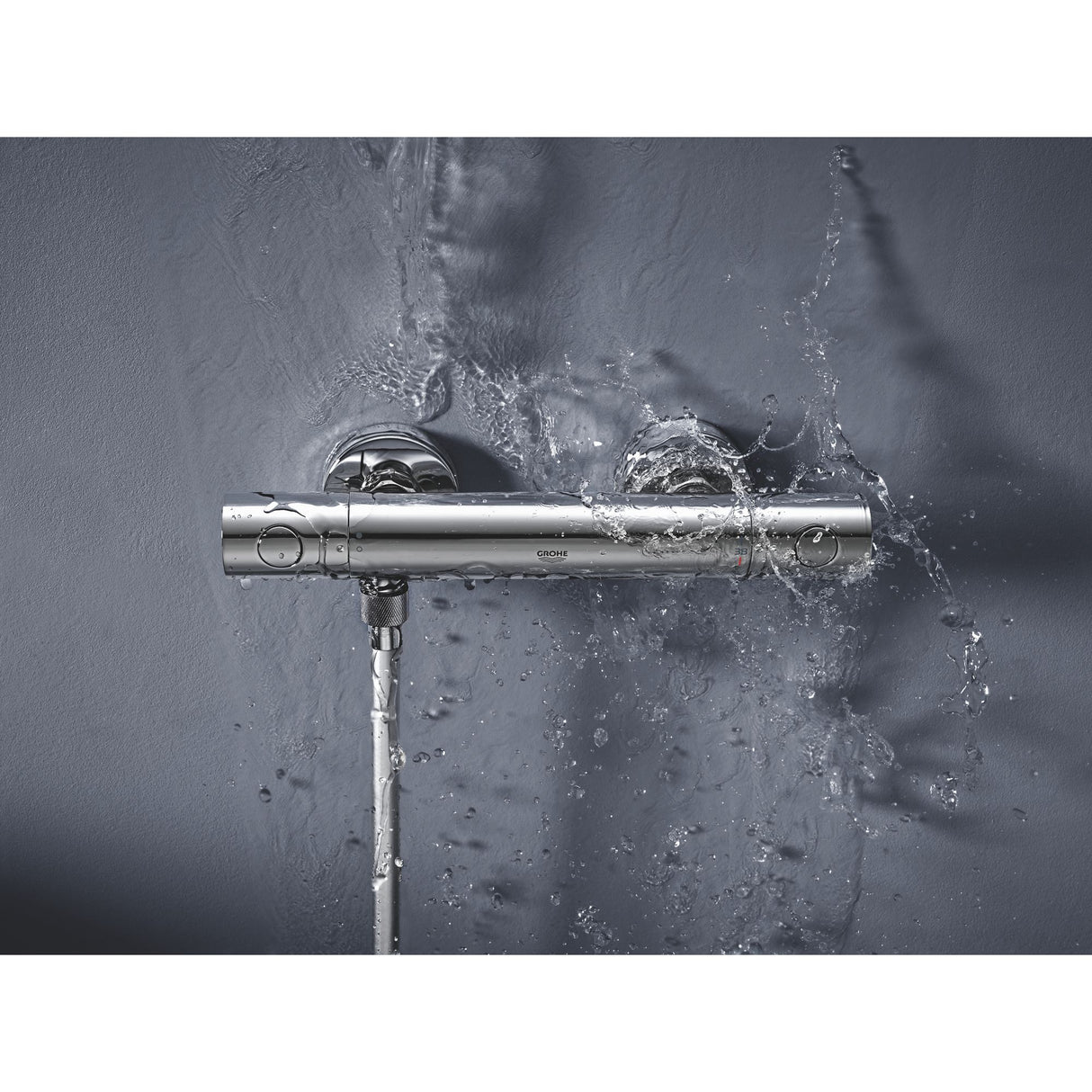 Mitigeur thermostatique de douche Grohe chromé, robinet mural moderne avec eau