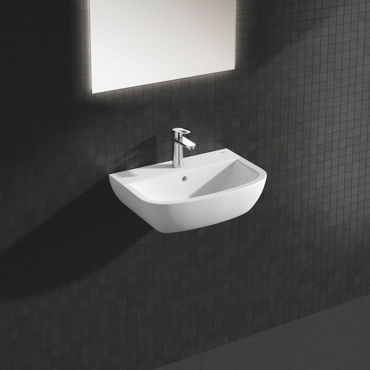 Lavabo mural blanc Grohe, céramique, design moderne, robinet chrome