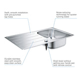 Évier inox Grohe, type évier de cuisine, couleur argent, une cuve avec égouttoir.