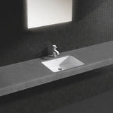 Mitigeur lavabo chromé Grohe, robinet salle de bain moderne, finition argentée.