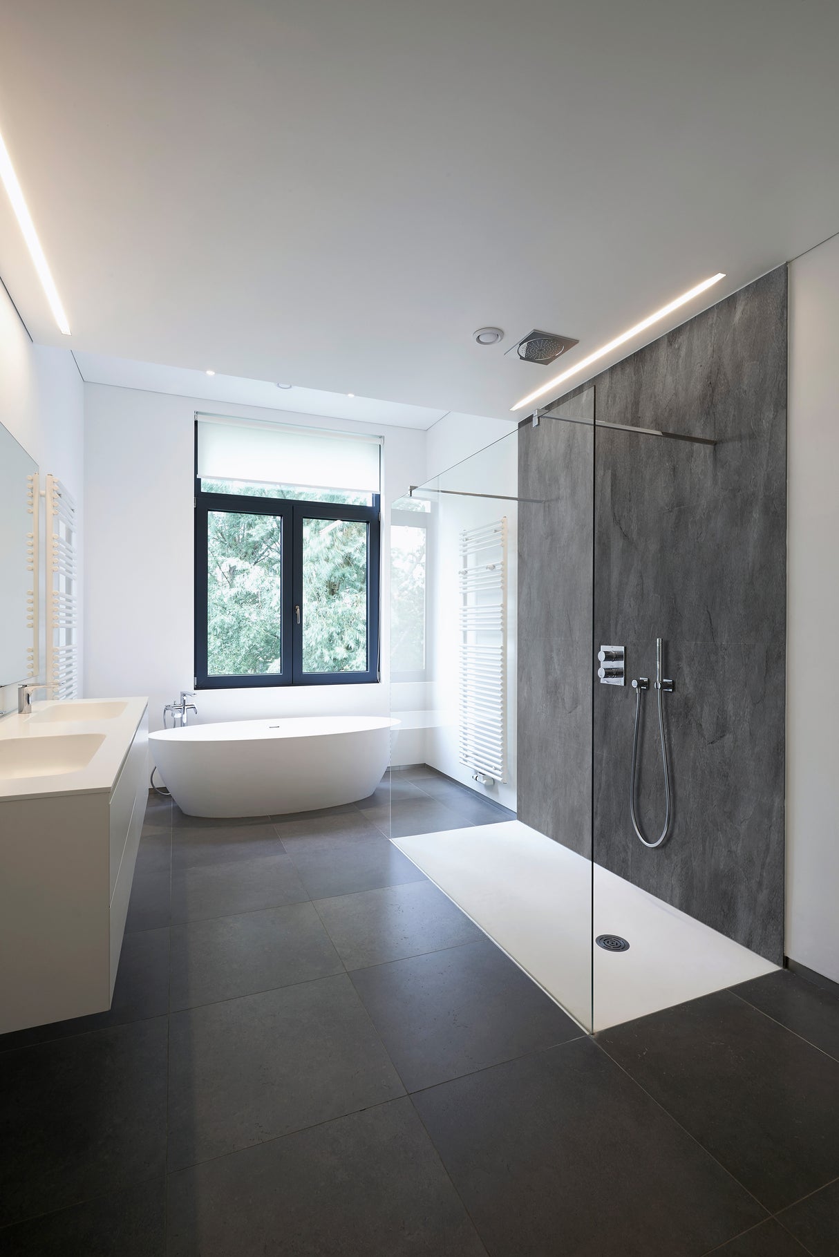 Douche Vipanel, panneau mural, couleur béton noir, marque Vipanel, salle de bain moderne