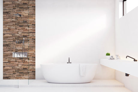 Douche Vipanel, paroi décor bois acajou, couleur mat perle, salle de bain moderne.